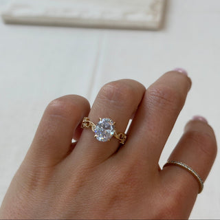 Oval Ring Setting by Noam Carver