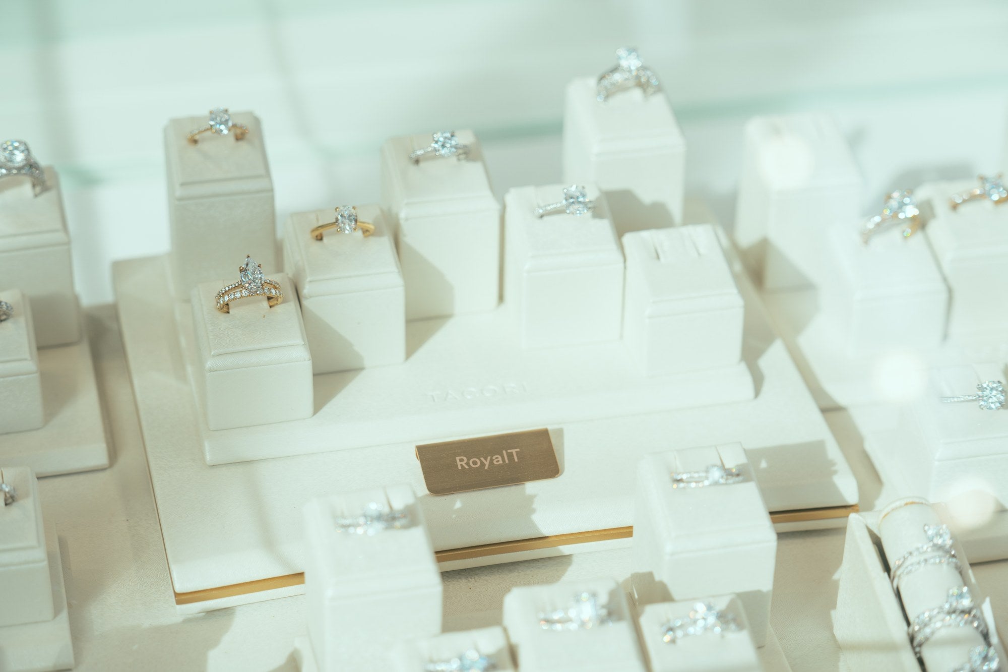 The Tacori RoyalT case at Perrara, Kelowna